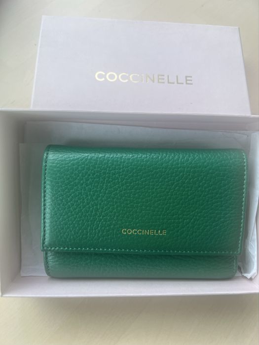 Дамски кожен портфейл COCCINELLE