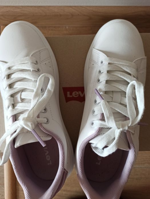 Дамски маратонки Levis