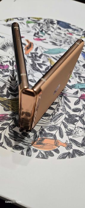 Motorola Razr 40 Ultra - в гаранция, с перфектен дизайн