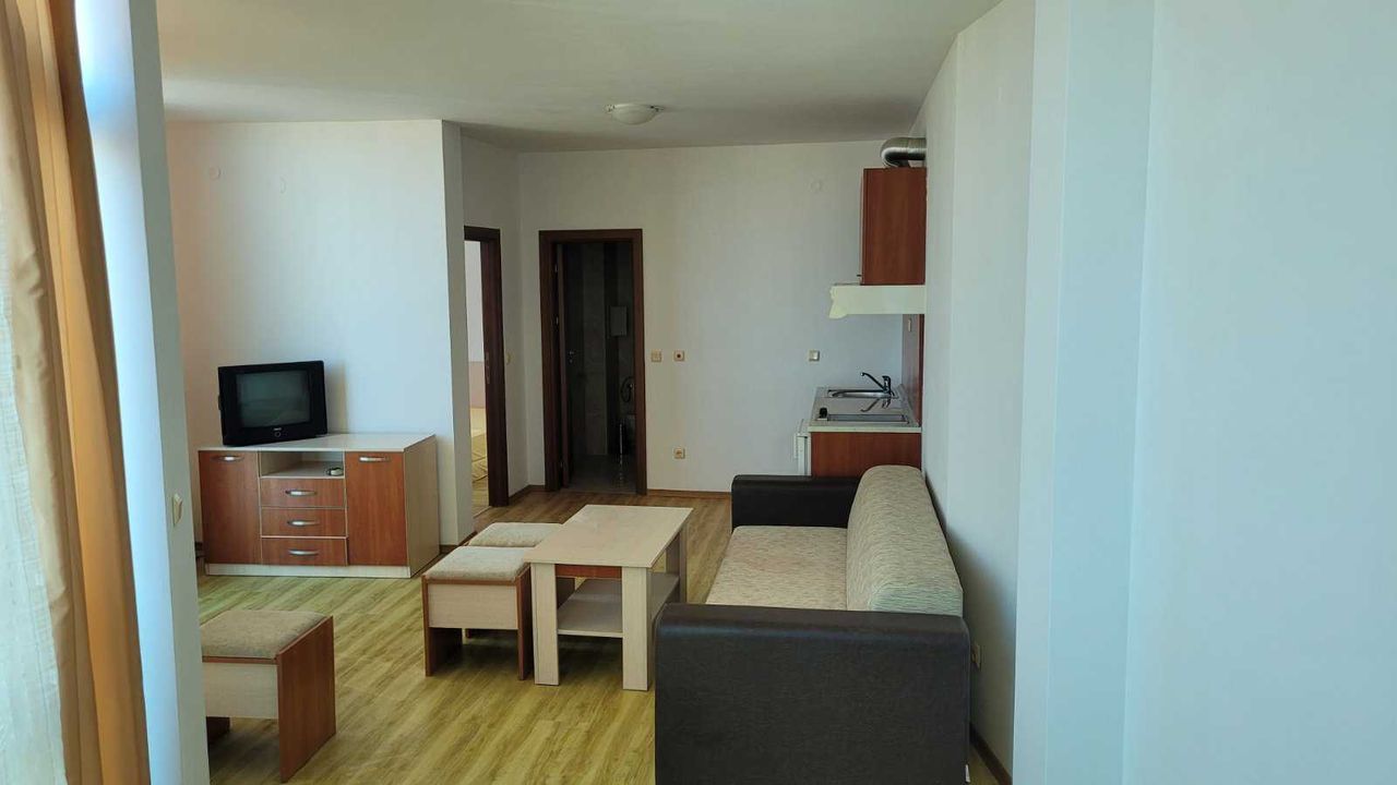 Продава се Двустаен апартамент в Поморие - 90 кв.м за 578 €/кв.м - Снимка #1
