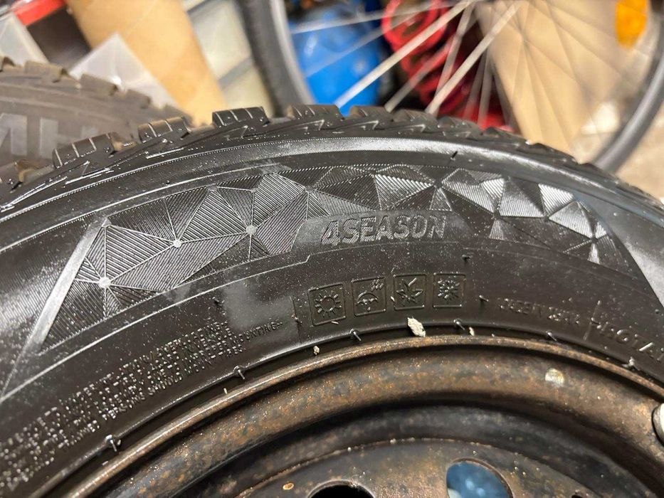 ЗИМНИ ГУМИ KUMHO 175 70 14 Solis 4s