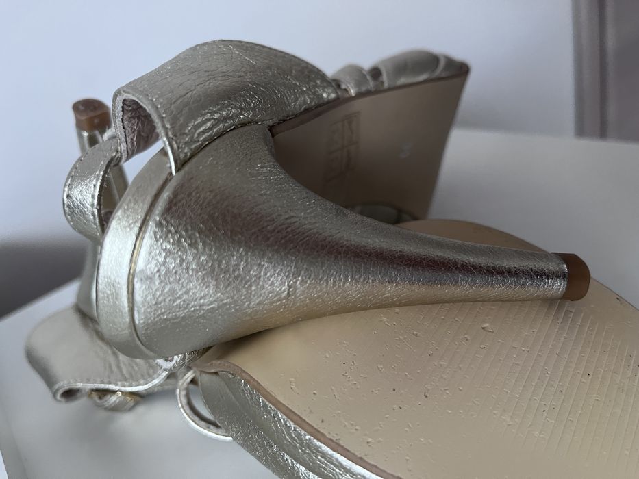 Sandale elegante cu toc, aurii Vanilla nr 39