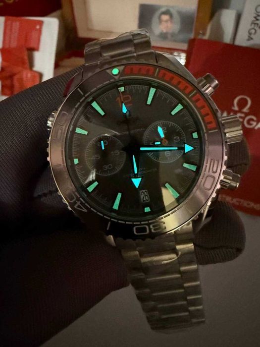 omega seamaster planetocean сребристо сиво