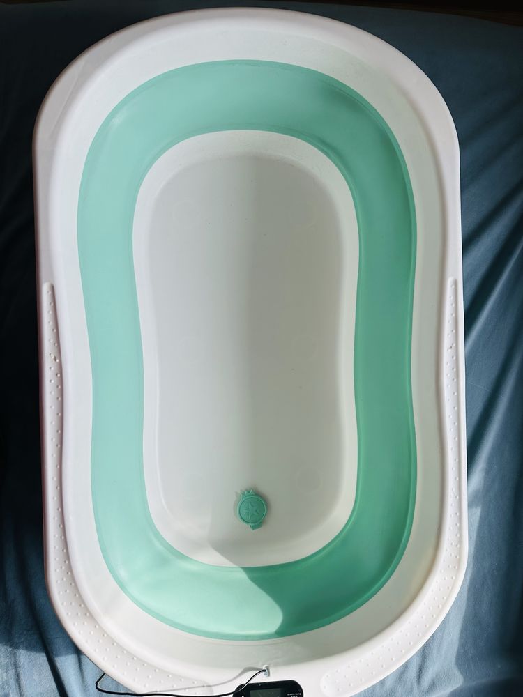 Ванночка для младенца с матрасиком