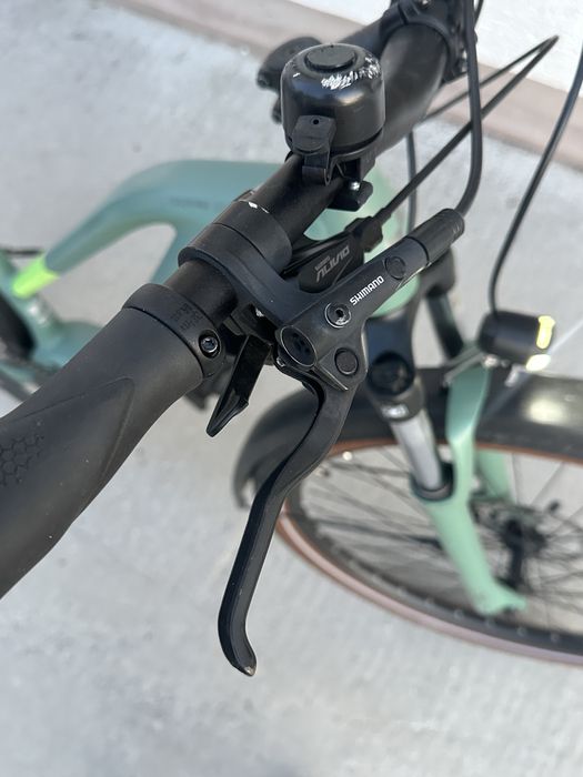 Bicicleta electrica Cube motor Bosch 9 viteze frane disc suspensie