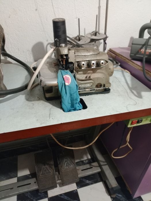 Оверлог трифазен