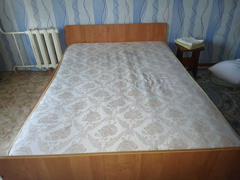 Продам двуспальной кровать