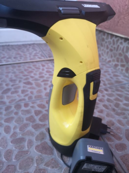 Стъклочистачка Karcher зарядно 2външни Батерии Нов Модел