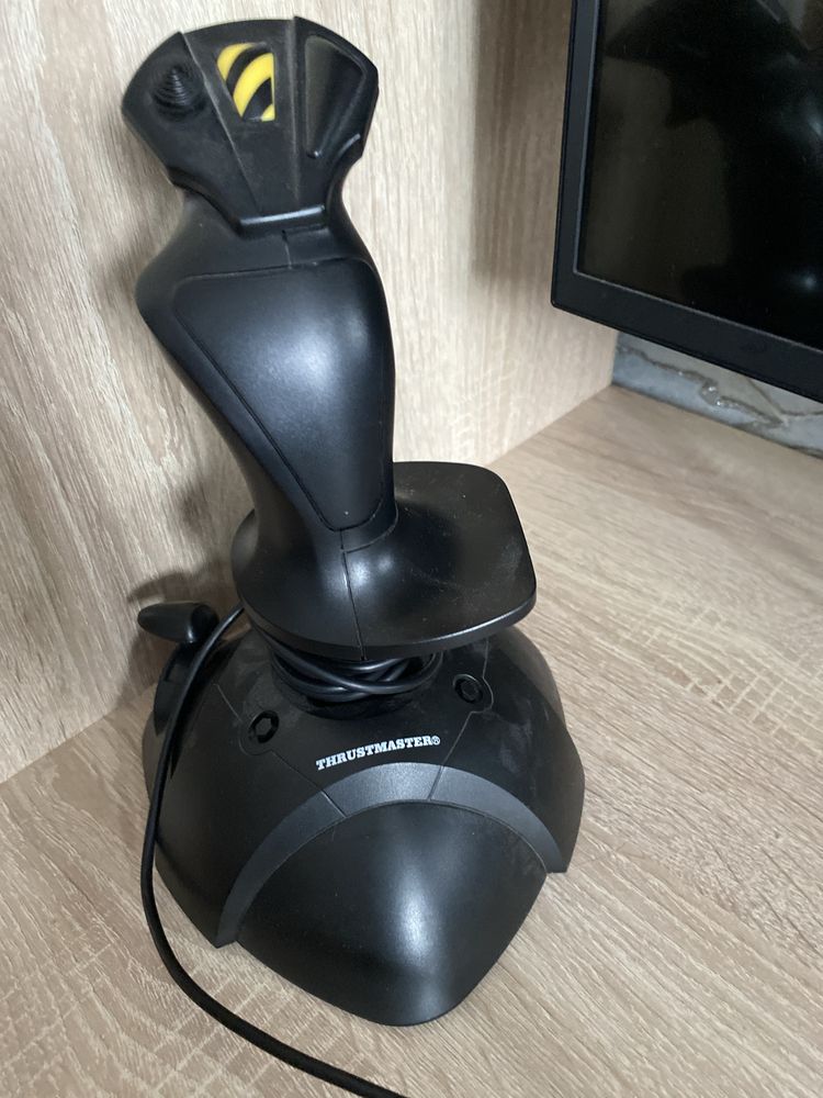 Продам  для полетов самолетов THRUSTMASTERr