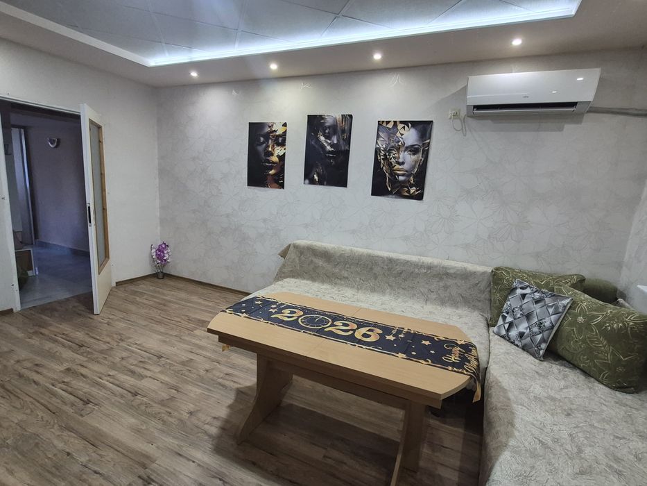 Дава се под наем Четиристаен апартамент в Стара Загора, Железник - изток - 86 кв.м за 56.1 € - Снимка #2