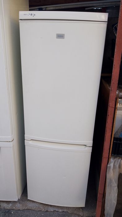 Frigider 2 uși arctic Indesit Whirlpool Indesit asigur transport