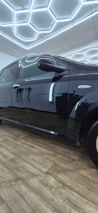 Полиране цялостно или частично полиране на автомобили