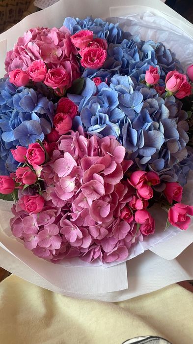 Продаю букет цветов свежие большие гортензии