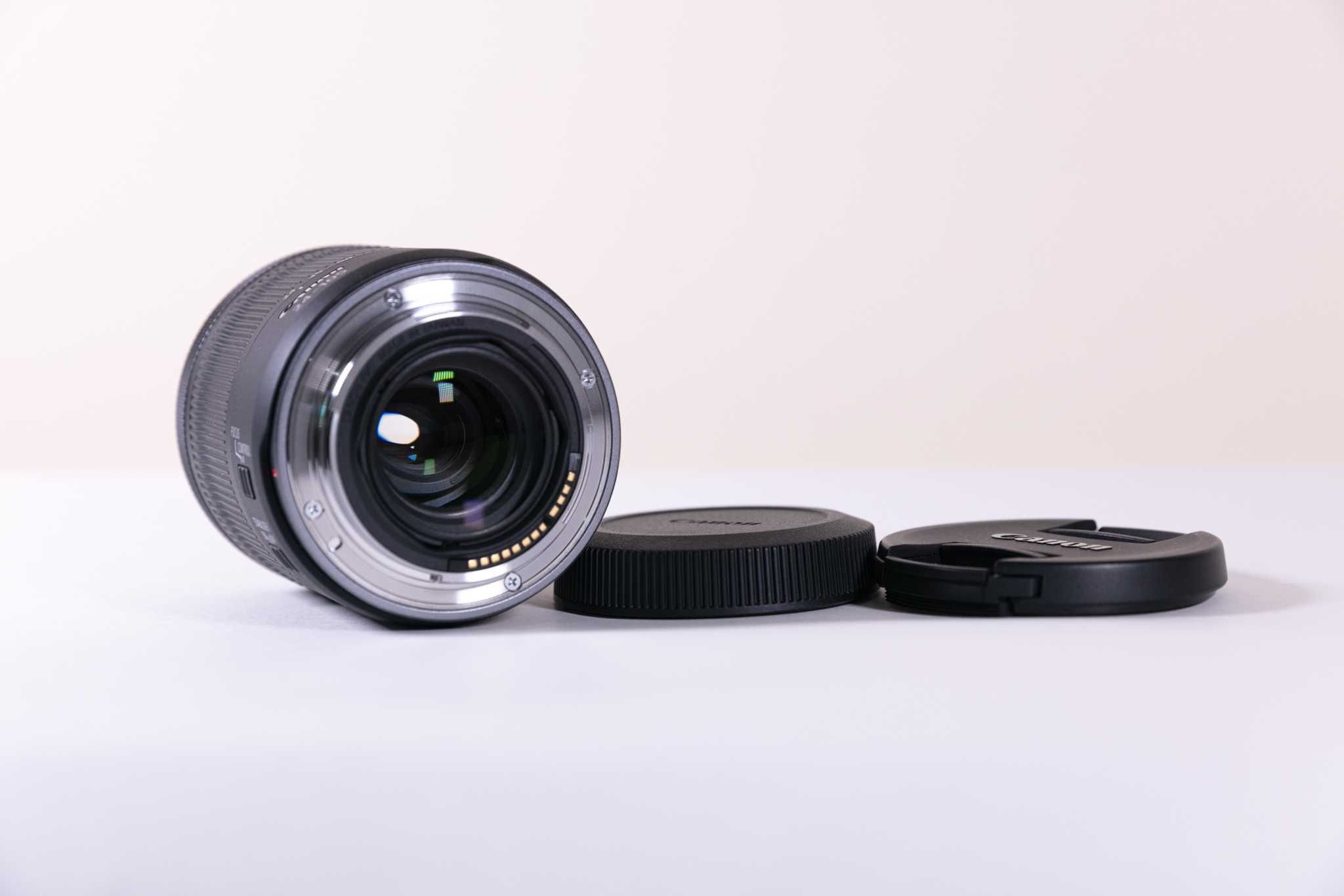 Canon RF 24-105mm f / 4-7.1 IS STM