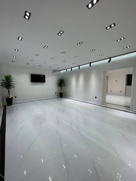 Срочно Сдаётся Нежилое Айбек метро ор-р VOHHA BERASERA 100.м2