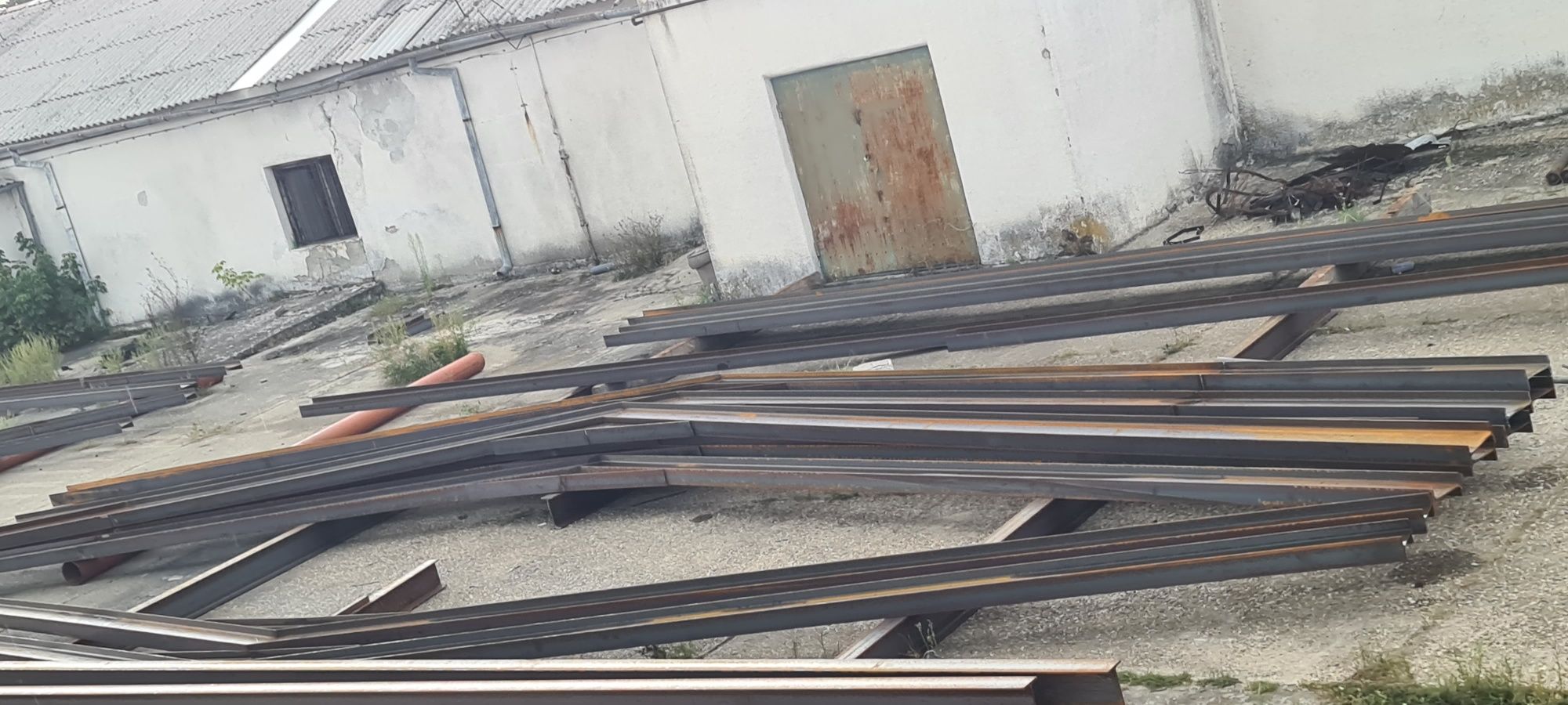 Hala 13x50x6  pret 57de euro mp