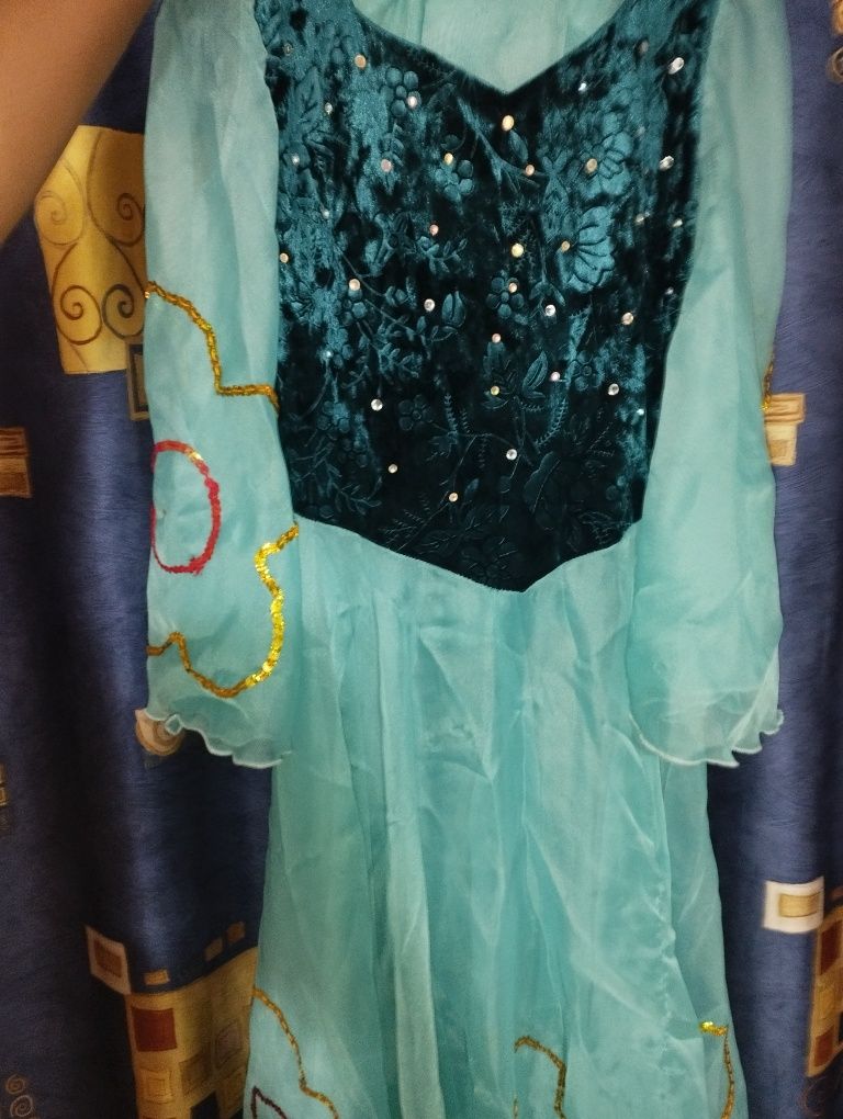 Продается уйгурский костюм
