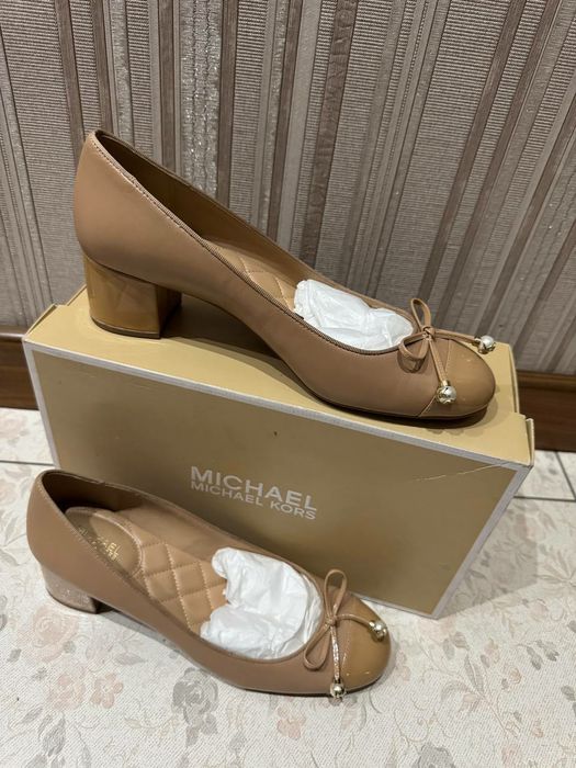 Продаю оригинальные туфли Michael Kors (новые)
