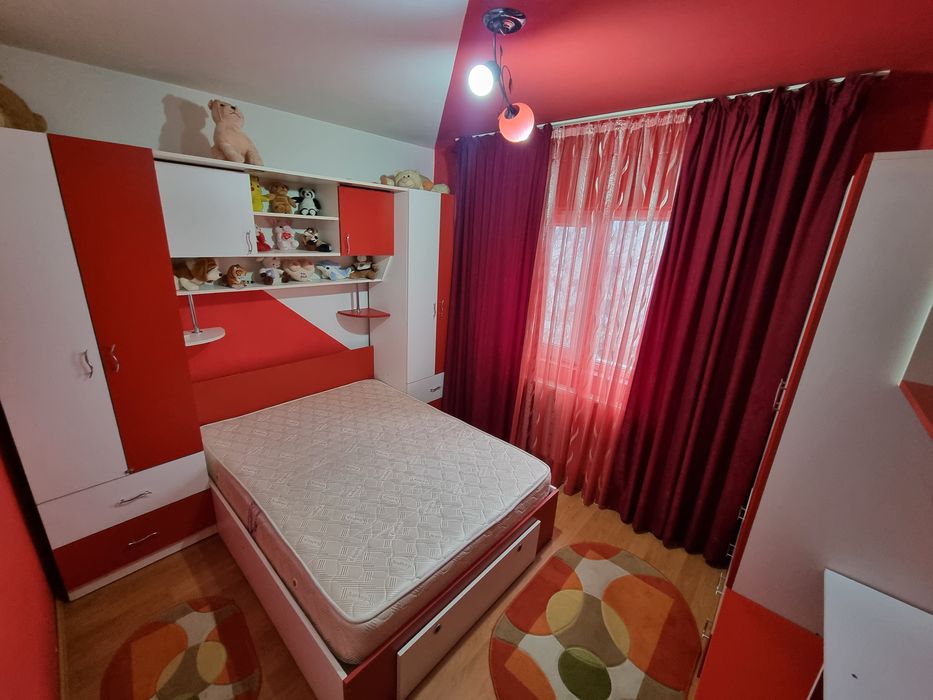 Vand apartament cu 2 camere!