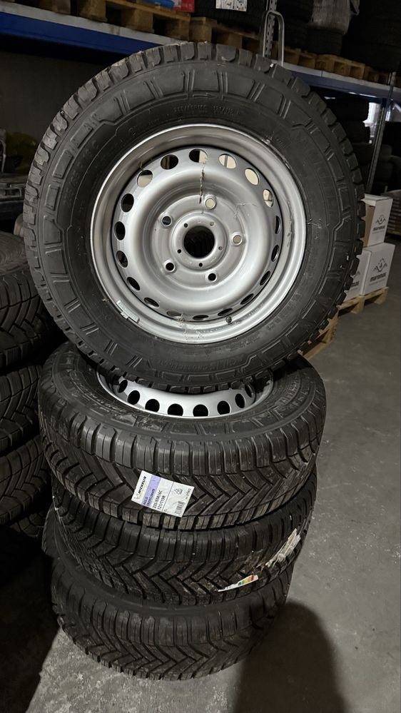 Michelin Crossclimate 235/65/16 C, genti de Ford Tranzit
