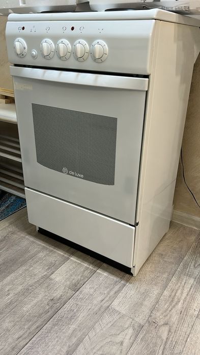 Электро плита в рабочем состоянии