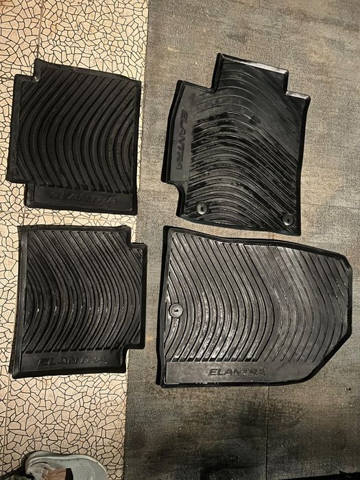 Полики, коврики на авто. Хюндай элантра 2017 года.