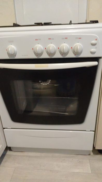 Срочно продам газовую плиту