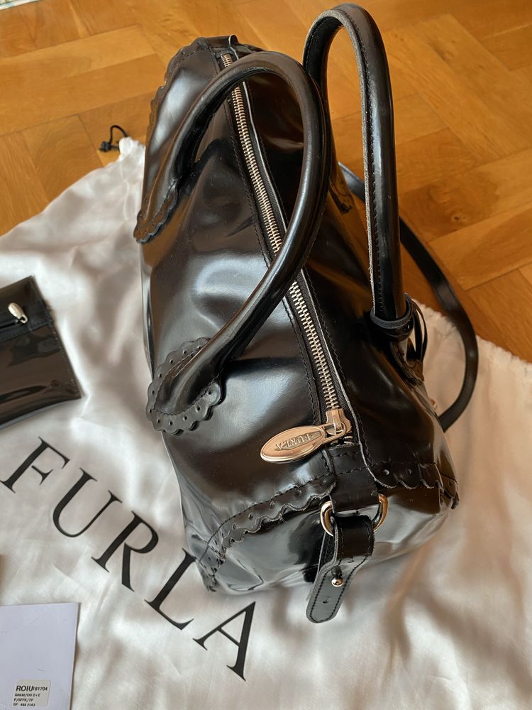 Черна чанта Furla