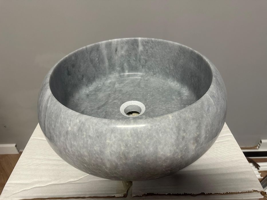 Vindem lavoare din piatra naturala