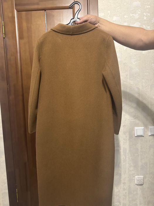 Продам женскую верхнюю одежду