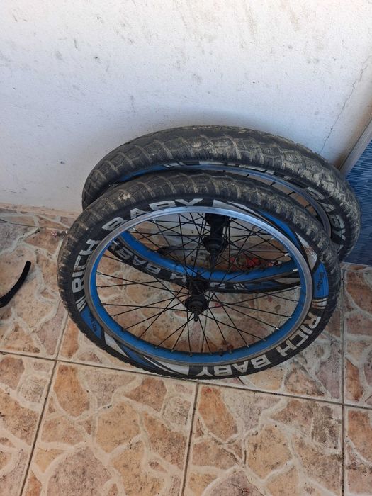Vand bicicleta bmx