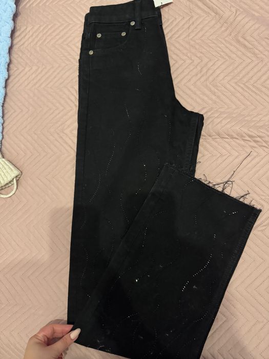 Нови черни дънки с камъни