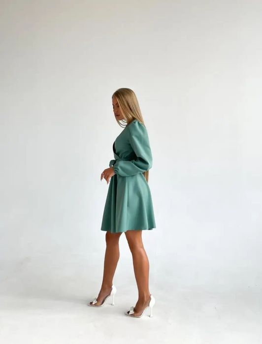 Стильное платье для красивых ножек