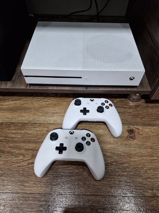 Xbox one S продается