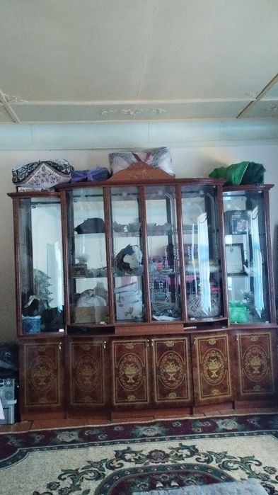 Deyarli yangi. Sinmagan qirilmagan.