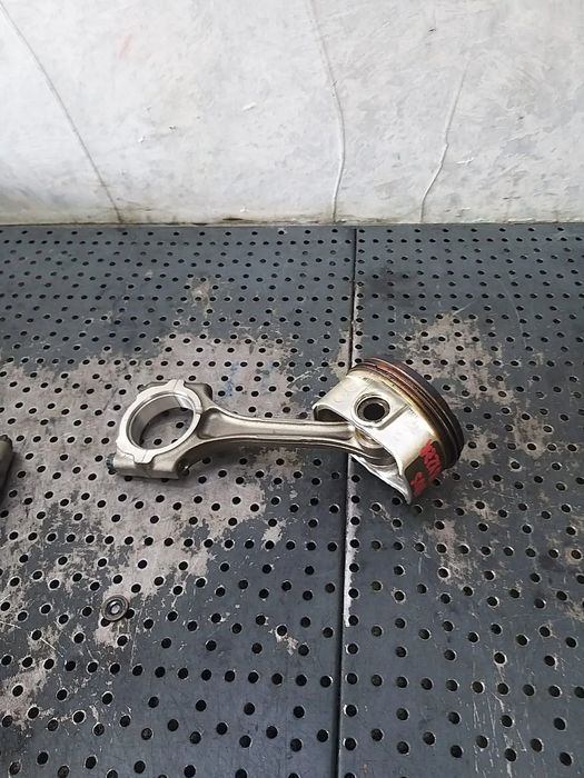 Piston cu biela 1.8 b hybrid toyota prius