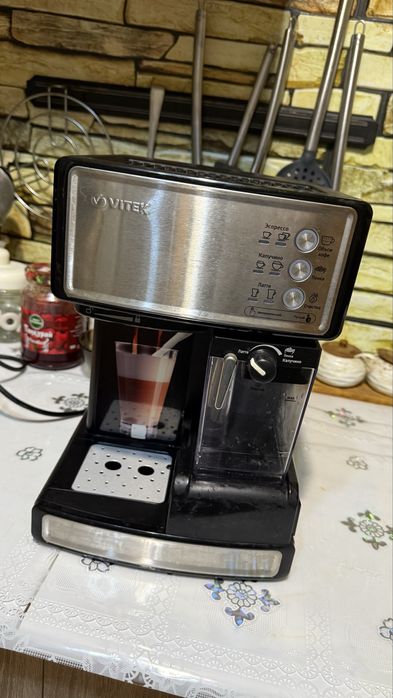 Кофемашина в хорошем состояние