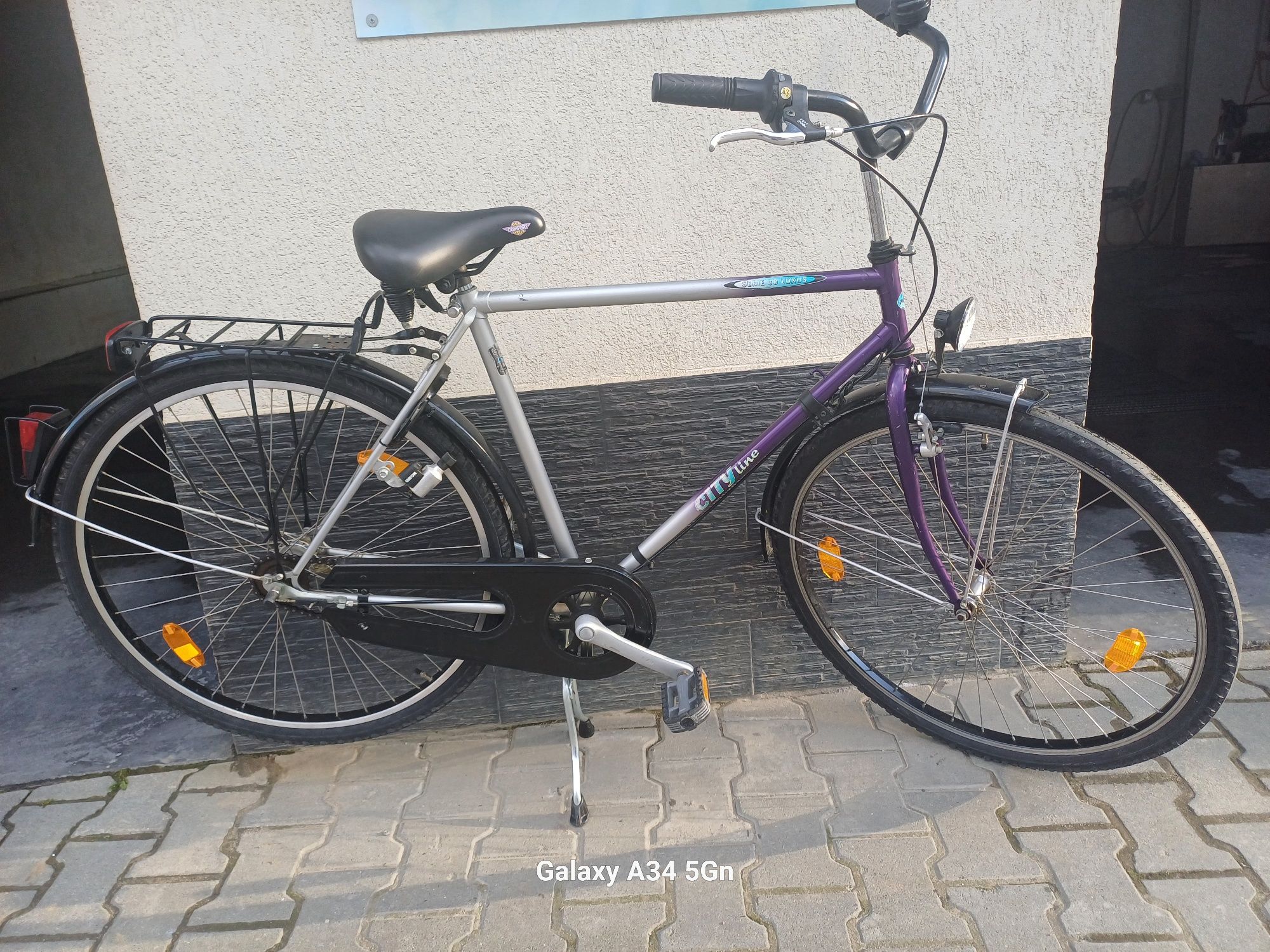 Bicicletă 28 inch cu 3 viteze