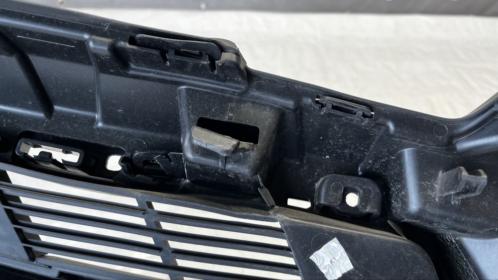 Renault Express 3 предна решетка