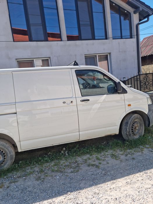 Vand sau schimb  inafara de autovehicule