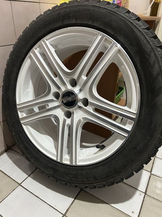 Продам резину  с дисками