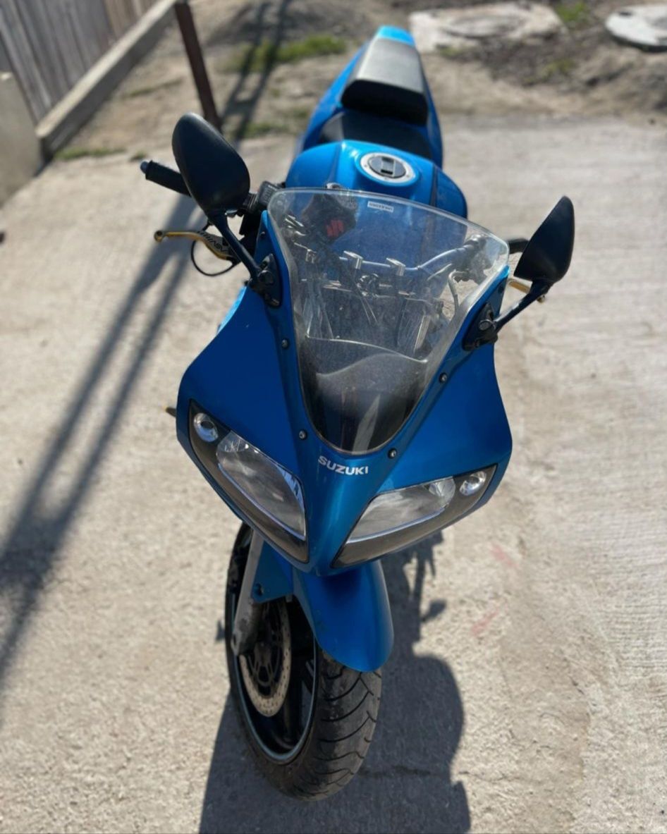Motocicletă Suzuki sv650 naked carenat ediție limitată an 2007