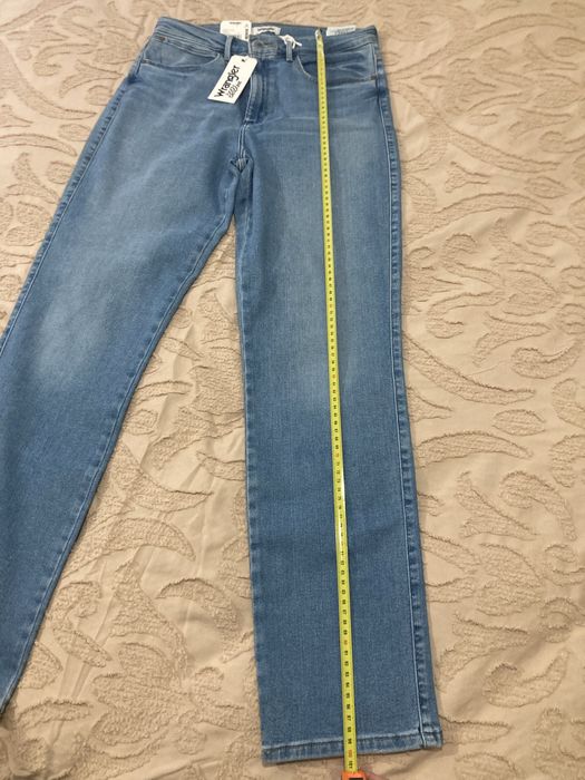 Дънки wrangler body despoke