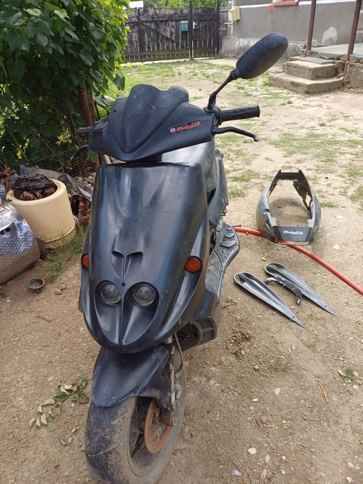 Vand scuter Kymco ZX de 50cc  700 lei