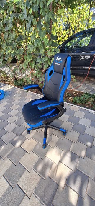 Scaun gaming albastru