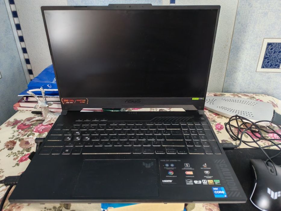 Продаëтся ноутбук Asus