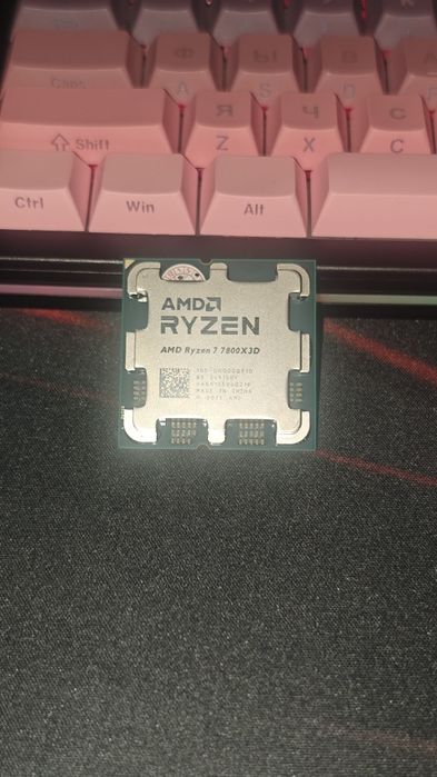 Продам Ryzen 7 7800X3D