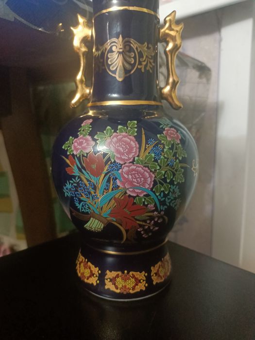 Китайская ваза для цветов