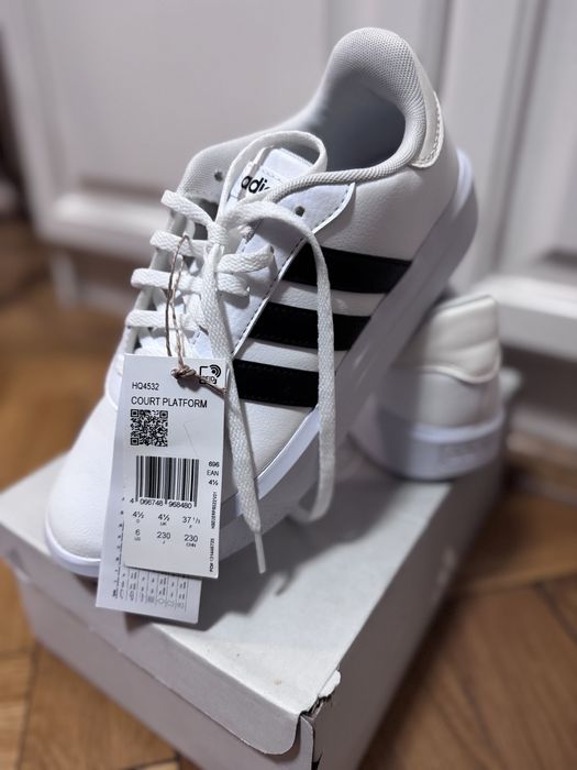 Маратонки Adidas