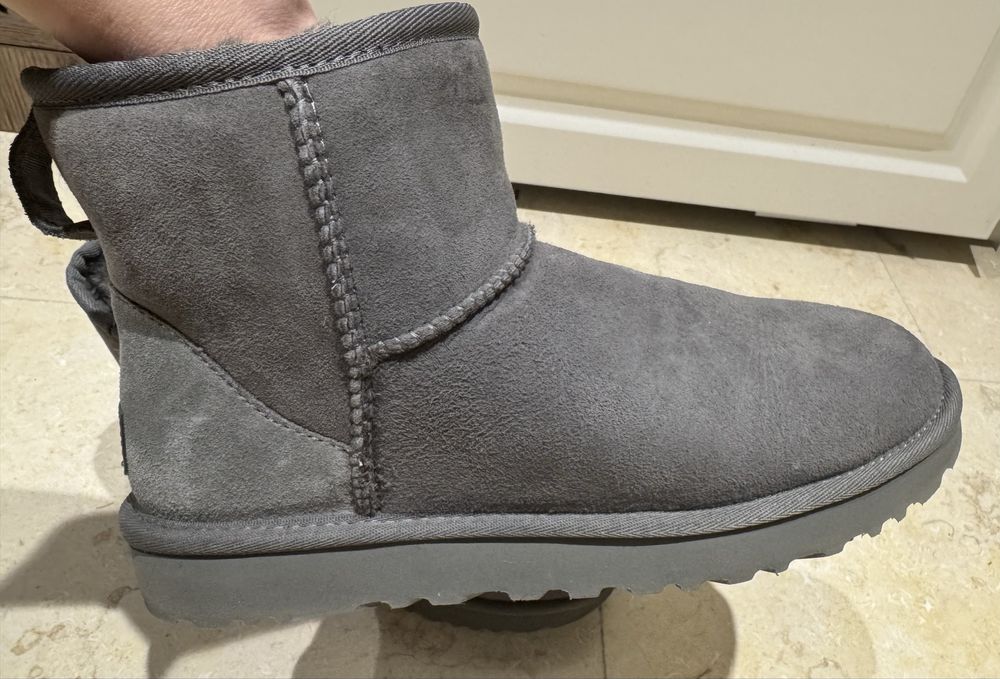 Cizme UGG Clasic Mini 2